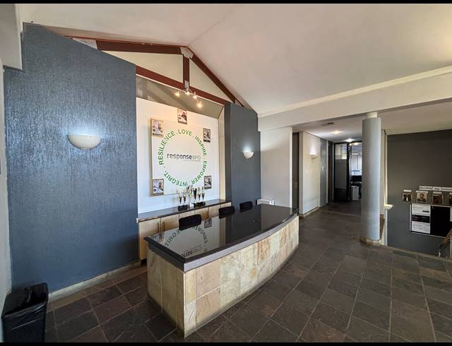 377M² OFFICE FOR SALE IN LA LUCIA